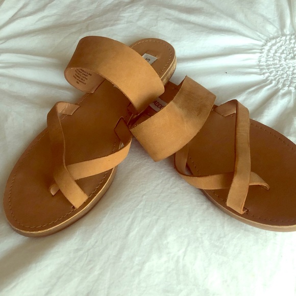 Tan sandals - Picture 1 of 5